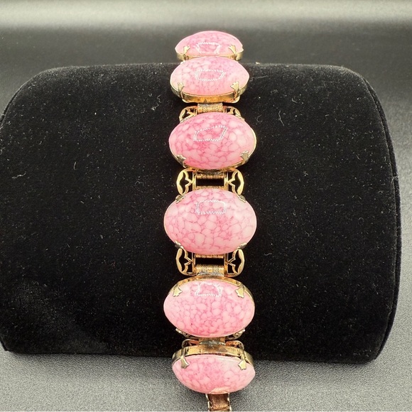 Mid Century Pink Glass Cabochon Bracelet with Book Chain Links - Picture 1 of 17